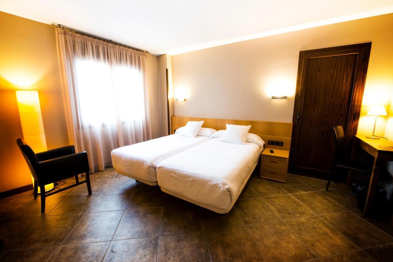 Hostal Rural Villa Vieja Olite Bagian luar foto