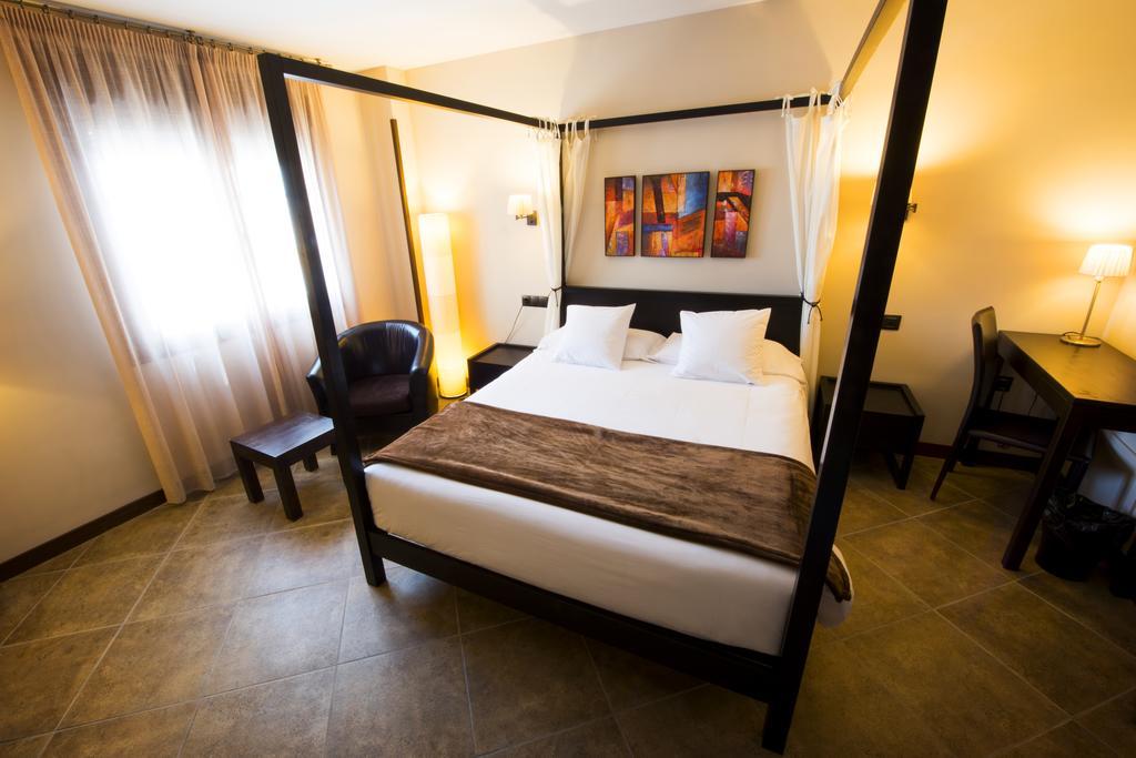 Hostal Rural Villa Vieja Olite Bagian luar foto